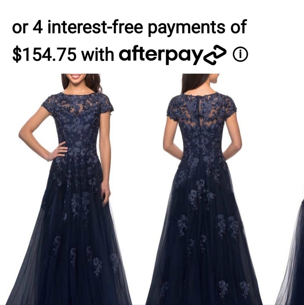 Le Femme gown from Neiman Marcus. Tickets still on dress never worn. Size10 Navy